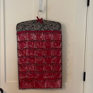 Two sided hanging jewelry closet